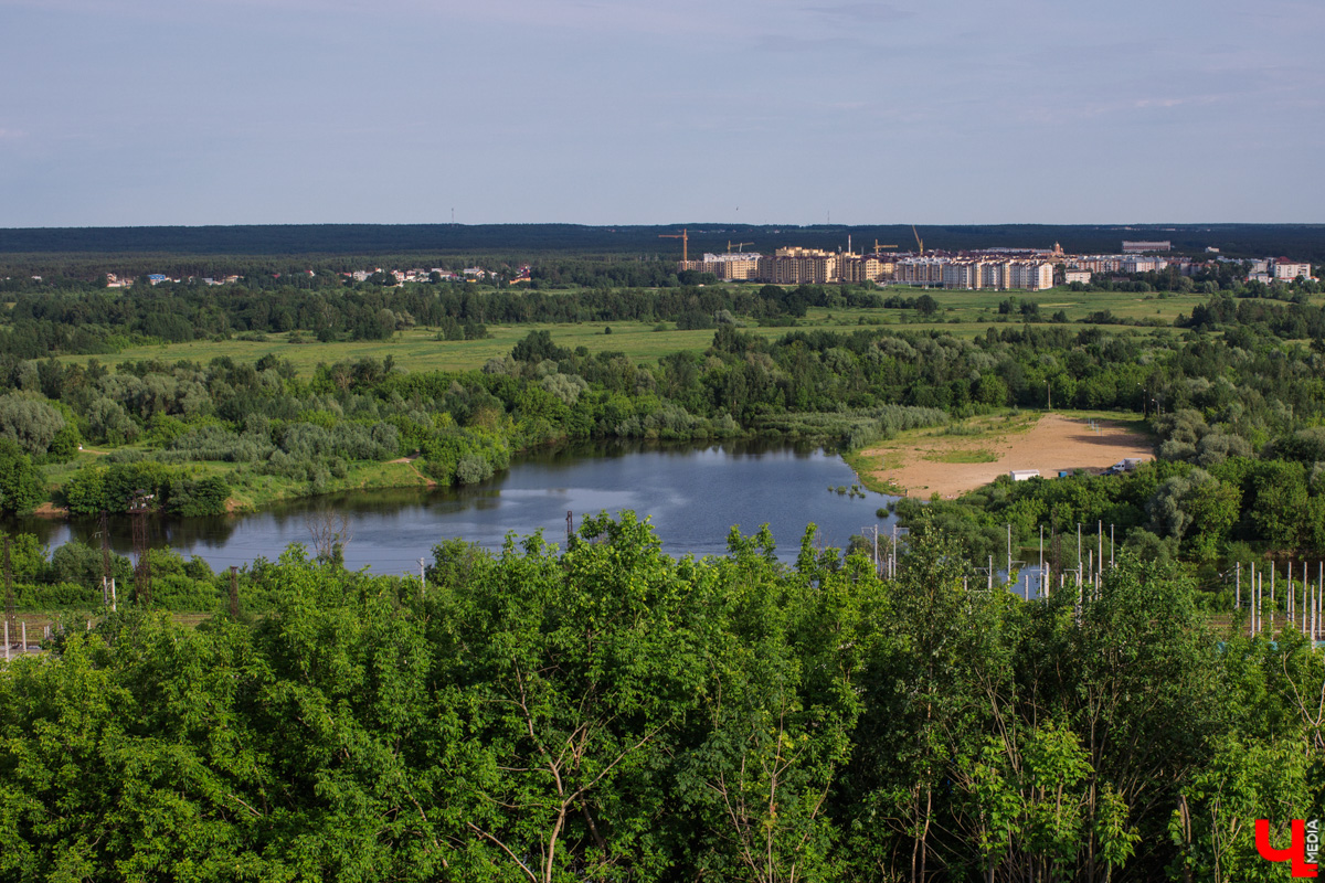 Хотите заняться бегом, но не знаете, где это лучше сделать? В преддверии лета «Ключ-Медиа» совместно с профессиональным марафонцем Артемом Куфтыревым собрал топ актуальных маршрутов для самых быстрых.