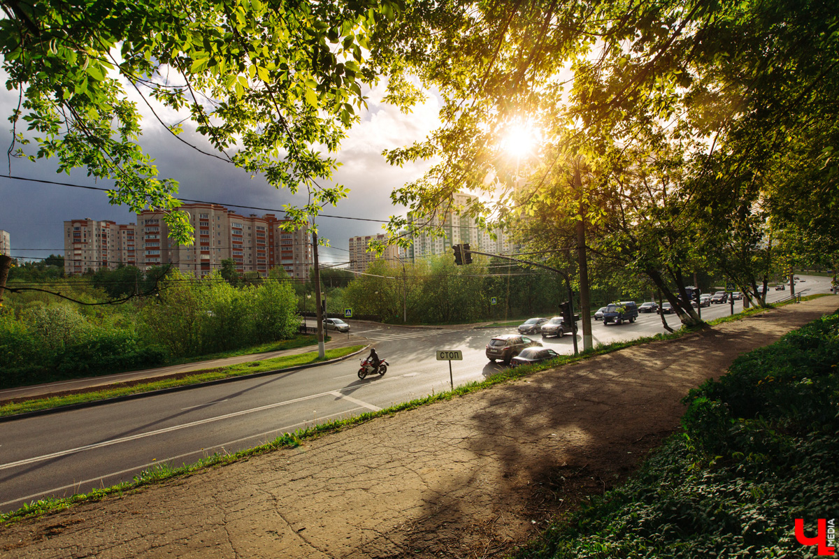 Хотите заняться бегом, но не знаете, где это лучше сделать? В преддверии лета «Ключ-Медиа» совместно с профессиональным марафонцем Артемом Куфтыревым собрал топ актуальных маршрутов для самых быстрых.