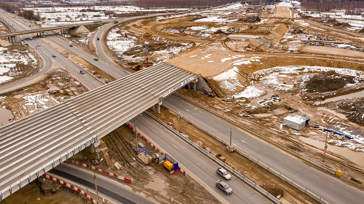 У нас просто транспортный праздник какой-то! Во Владимир привезли 14 новых автобусов, а еще в мае на рейс выйдет литературный троллейбус. Мало того, поезд через Владимир на Адлер станет ходить чаще. Эти и другие новости читайте в нашем дорожном обзоре.