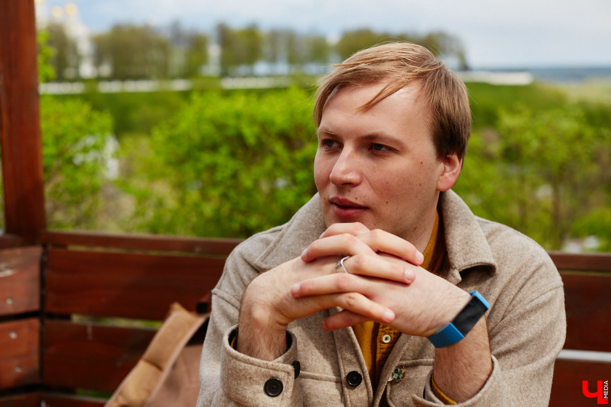 Увидеть, чтобы понять: кто знакомит Владимир с театральными экспериментами, зачем они нужны, и как отличить искусство от трэша?