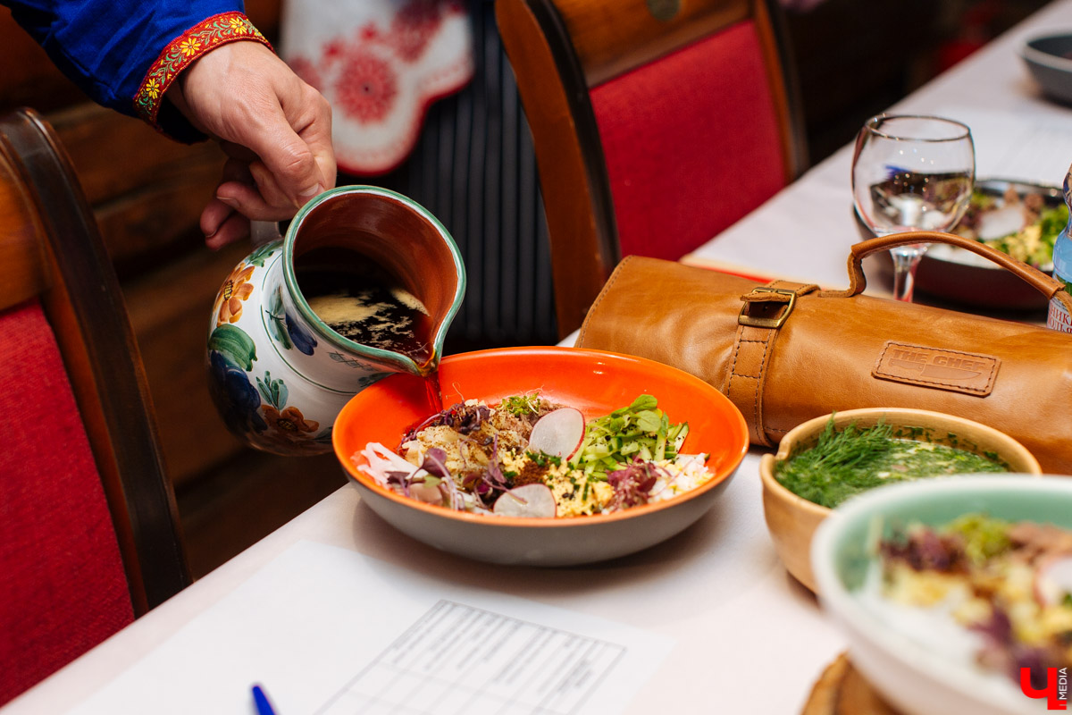 «Ключ-Медиа» объявляет битву окрошек-2022. На кулинарный ринг выходят супы от Константина Ивлева, шеф-повара суздальского ресторана Дениса Королькова и участницы «Адской кухни-4» Светланы Балыкиной. Голосуем и делимся своими рецептами в комментариях!