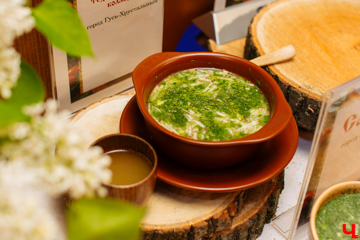 «Ключ-Медиа» объявляет битву окрошек-2022. На кулинарный ринг выходят супы от Константина Ивлева, шеф-повара суздальского ресторана Дениса Королькова и участницы «Адской кухни-4» Светланы Балыкиной. Голосуем и делимся своими рецептами в комментариях!