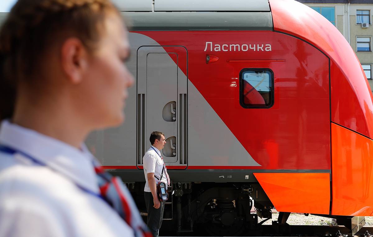 На ремонт дорог во Владимирской области потратят колоссальную сумму денег. И все это для того, чтобы движение стало комфортным и безопасным. Какие еще изменения ждут водителей и пассажиров региона? Последние новости в нашем еженедельном обзоре.