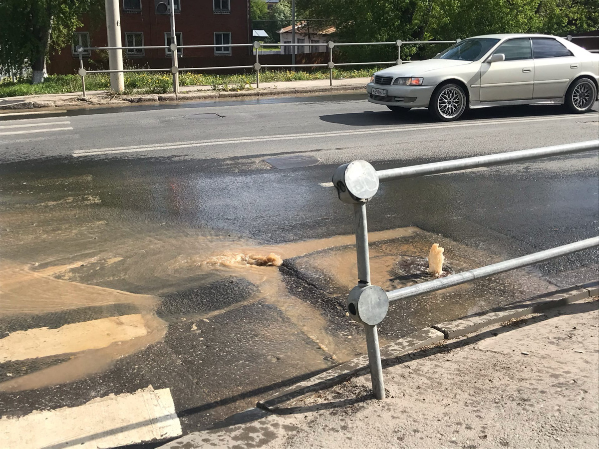 Каких только чудес не найдешь на просторах нашей малой родины. Тут тебе и секс-шоп в чистом поле, и «автопортрет» Дали на гаражных воротах, и развалы брошенных ванн и автобусов. Так что, присаживайтесь поудобнее и смотрите, что интересного не так давно обнаружили жители 33-го региона.