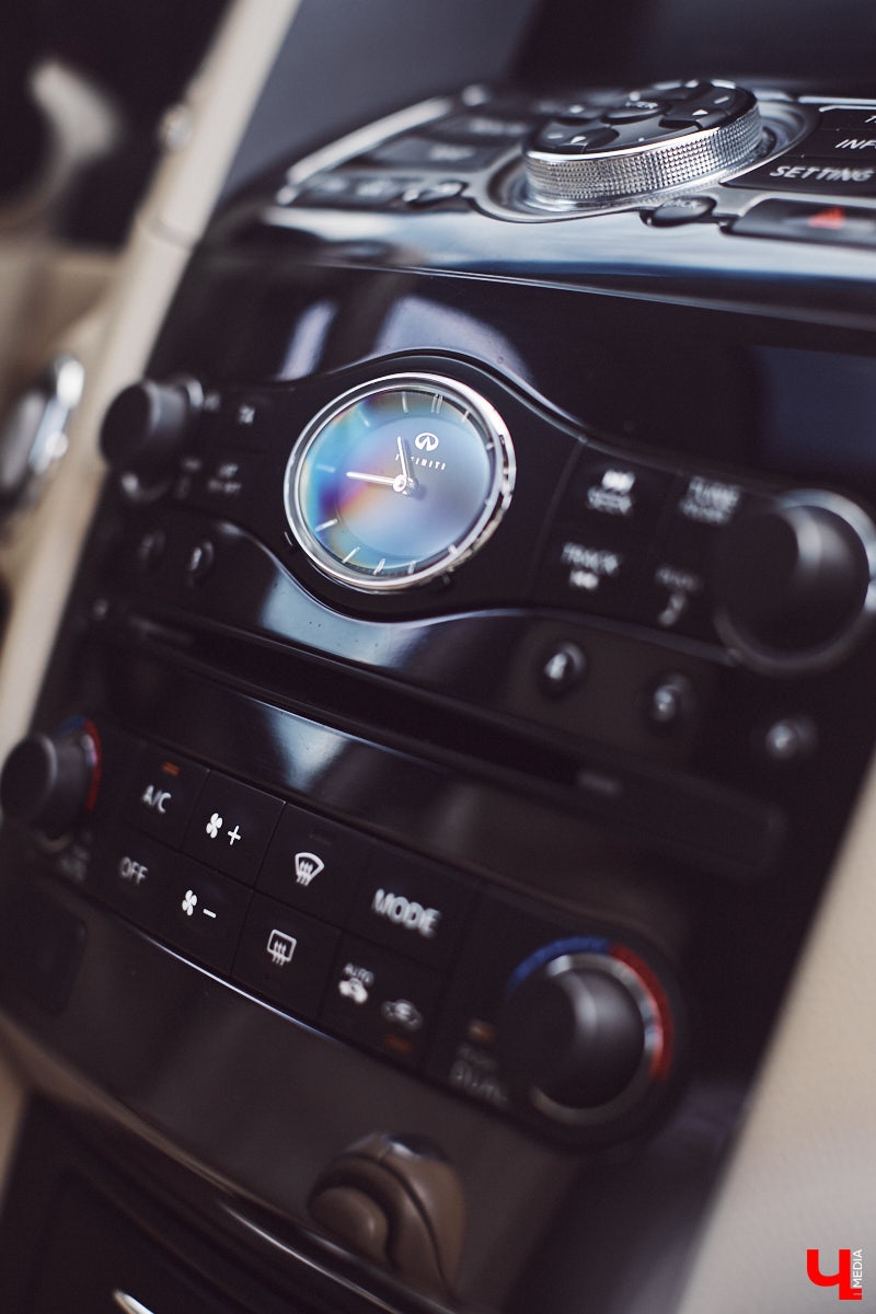 Предприниматель из Владимирской области Артем Елохов нашел способ снизить цены на запчасти для иномарок. Он предложил способ, который позволяет устанавливать отечественные детали на импортные автомобили.