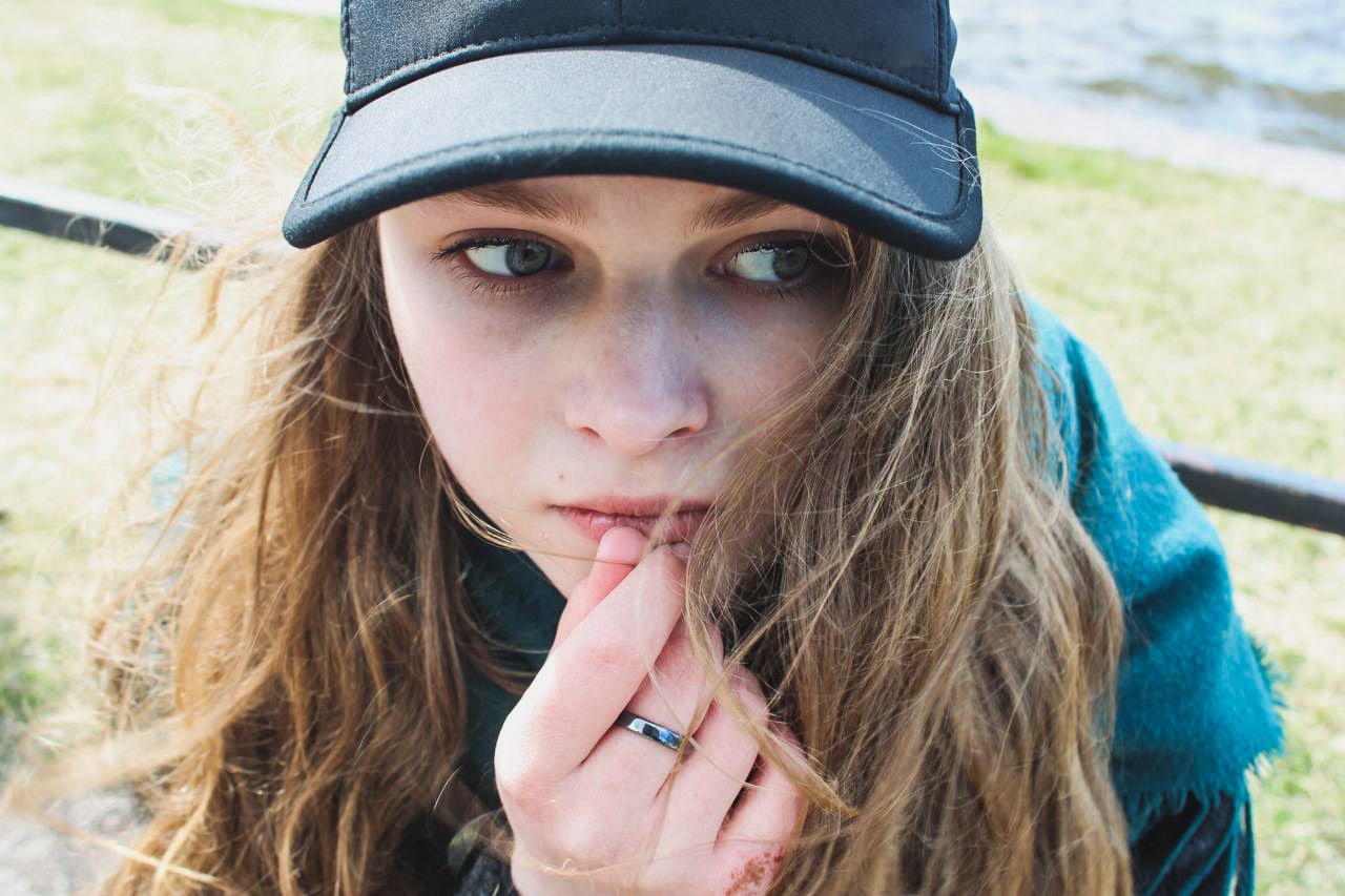 Окончание школы, закрытая сессия, долгожданный отпуск, шашлычный уик-энд — сколько прекрасных поводов для вечеринки дарит майский сезон! Пока погода разгоняется, есть время без спешки собрать свежий туса-плейлист. Подборка новых релизов от местных исполнителей в этом деле поможет.