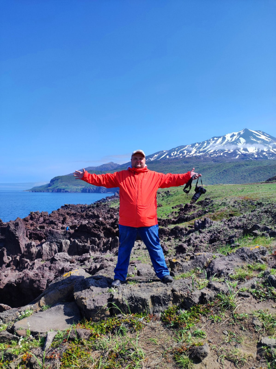 Житель Вязников выиграл путешествие на Сахалин и Курильские острова. За приключение за тысячи километров молодой человек не заплатил ни рубля. Как это возможно, и кому доступен бесплатный тур по России? Рассказываем о проекте, который готов открыть нашу страну по-новому.