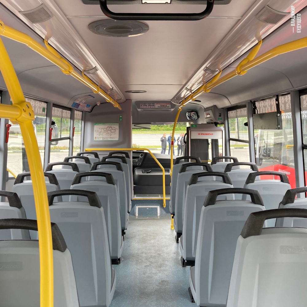 14 новых автобусов начали курсировать на улицах Владимира. И это первое обновление общественного транспорта за последнее время. Заметить красные машины можно издалека. В чем же их особенность?