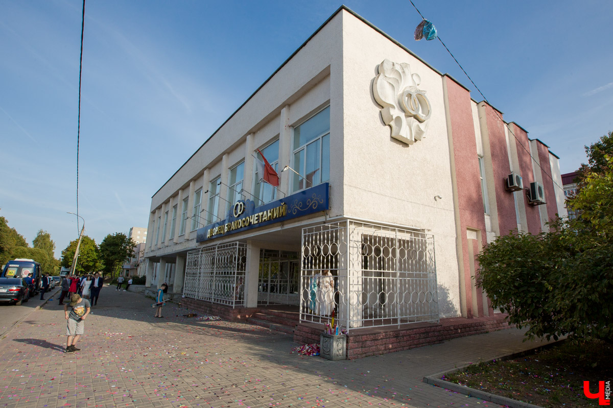 20 мая 1950 года ко Владимиру были присоединены два старинных села – Красное и Доброе. Сейчас этот спальный район, кроме многоэтажных домов, имеет богатую инфраструктуру. Некоторые из объектов – либо самые большие, либо вообще единственные в городе. Поэтому давайте вспомним сегодня выдающиеся рекорды Доброго.