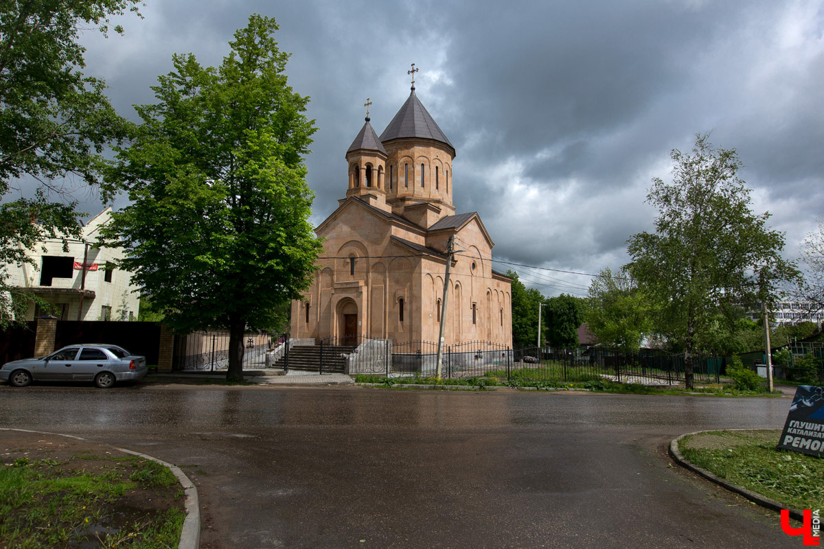 20 мая 1950 года ко Владимиру были присоединены два старинных села – Красное и Доброе. Сейчас этот спальный район, кроме многоэтажных домов, имеет богатую инфраструктуру. Некоторые из объектов – либо самые большие, либо вообще единственные в городе. Поэтому давайте вспомним сегодня выдающиеся рекорды Доброго.