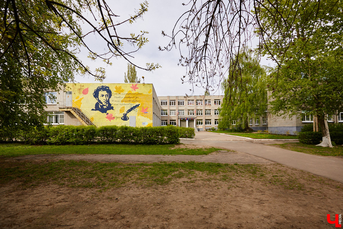 20 мая 1950 года ко Владимиру были присоединены два старинных села – Красное и Доброе. Сейчас этот спальный район, кроме многоэтажных домов, имеет богатую инфраструктуру. Некоторые из объектов – либо самые большие, либо вообще единственные в городе. Поэтому давайте вспомним сегодня выдающиеся рекорды Доброго.