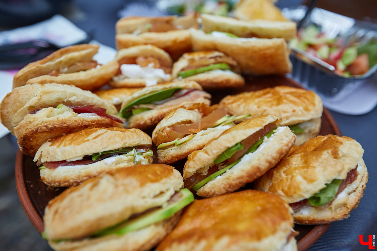 Больше всего открытия McDonald's с новым названием в нашем городе ждет молодежь. А вот каждый второй владимирец, по результатам опросов, заявил, что принципиально не будет посещать новую сеть. А на чьей стороне вы?