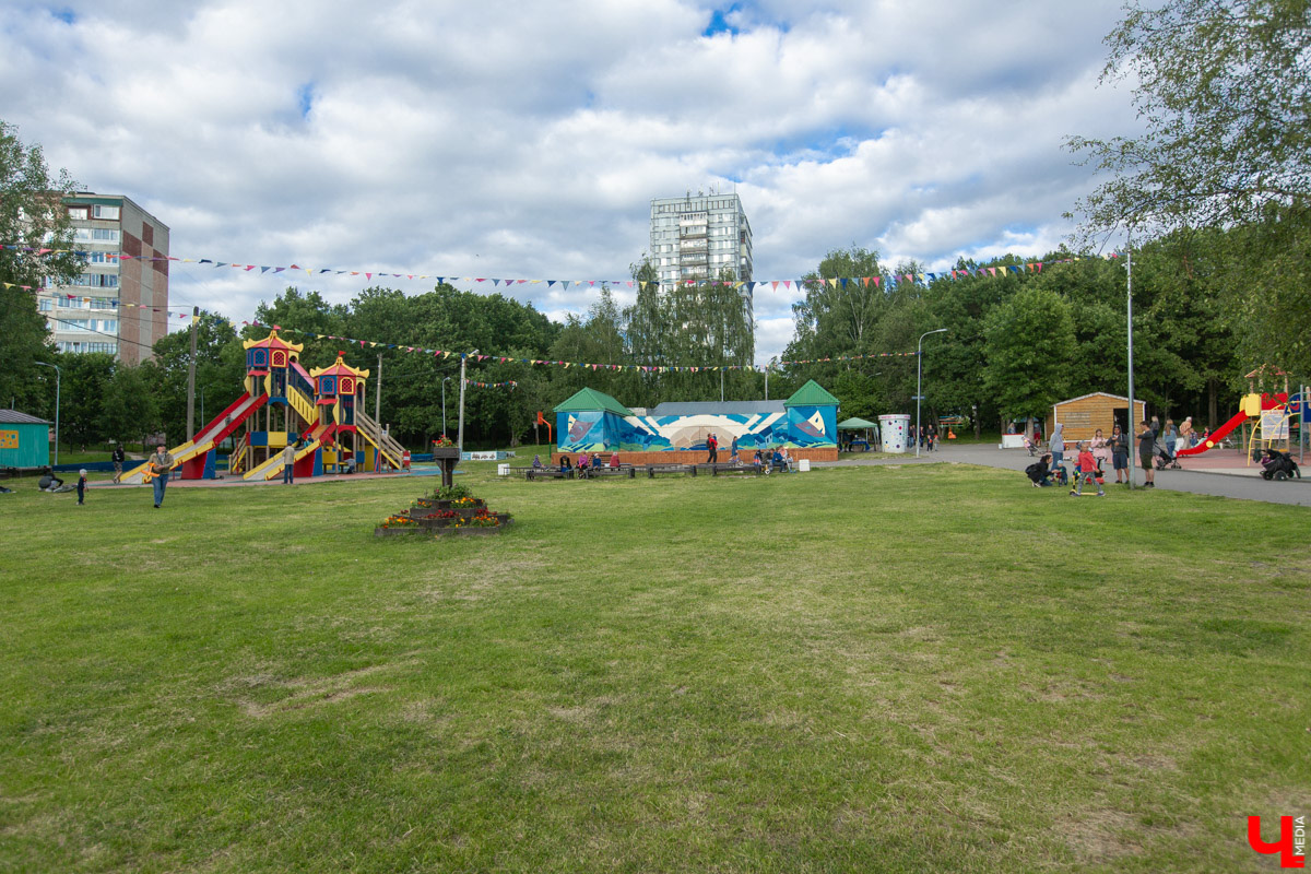 За последние пять лет во Владимире открылось немало детских площадок. Конечно, детям везде хорошо, но, надо признать, у всех специализированных локаций есть свои достоинства и недостатки. Вот об этом предлагаем поговорить поподробнее в нашем сегодняшнем обзоре.