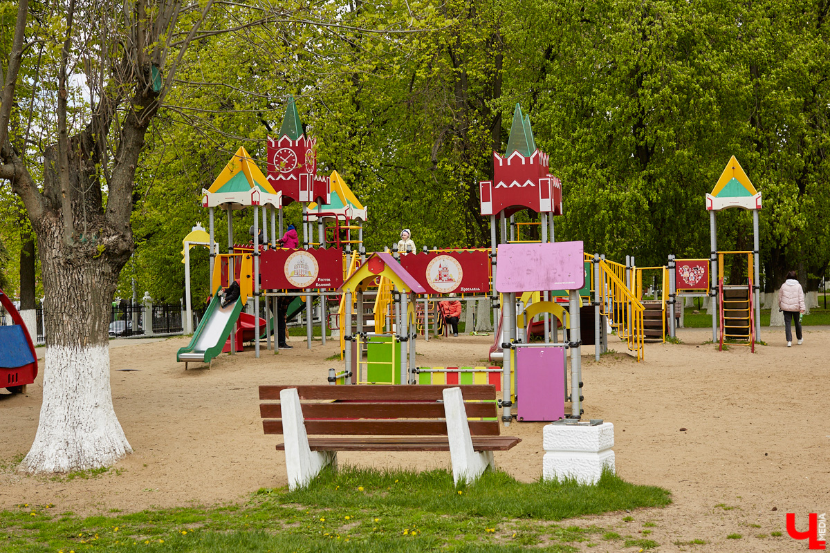 За последние пять лет во Владимире открылось немало детских площадок. Конечно, детям везде хорошо, но, надо признать, у всех специализированных локаций есть свои достоинства и недостатки. Вот об этом предлагаем поговорить поподробнее в нашем сегодняшнем обзоре.