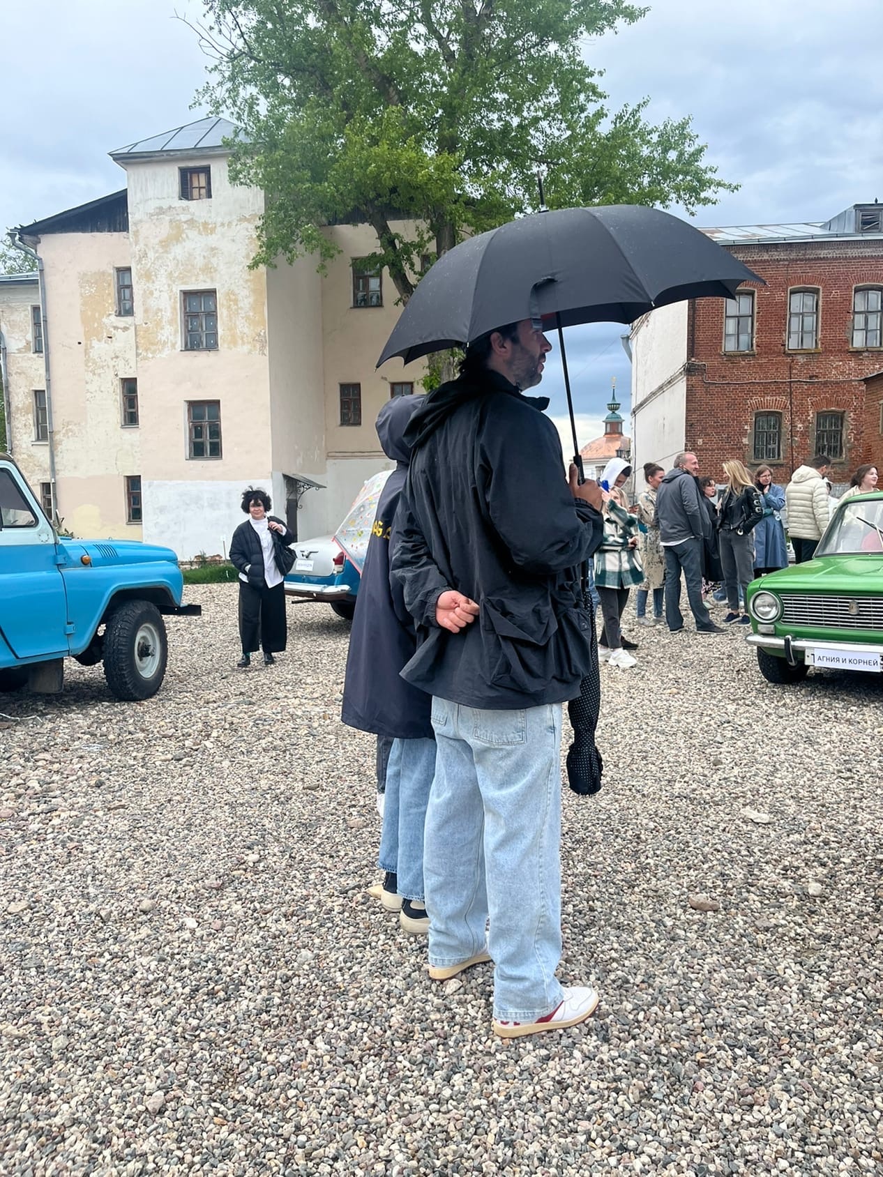 «Голос снеговика Олафа» в Киржаче и селебрити на Суздальской земле. Жители области рассказывают об известных гостях, посетивших 33-регион в минувшие выходные.