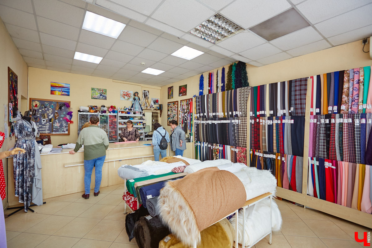 Как проявить заботу по отношению к незнакомому одинокому человеку, который в этом нуждается? Предприниматель Любовь Сизова нашла выход: ее магазин тканей во Владимире уже второй год подряд организует благотворительную акцию помощи «Одеяло добра». И вы тоже можете к ней присоединиться!