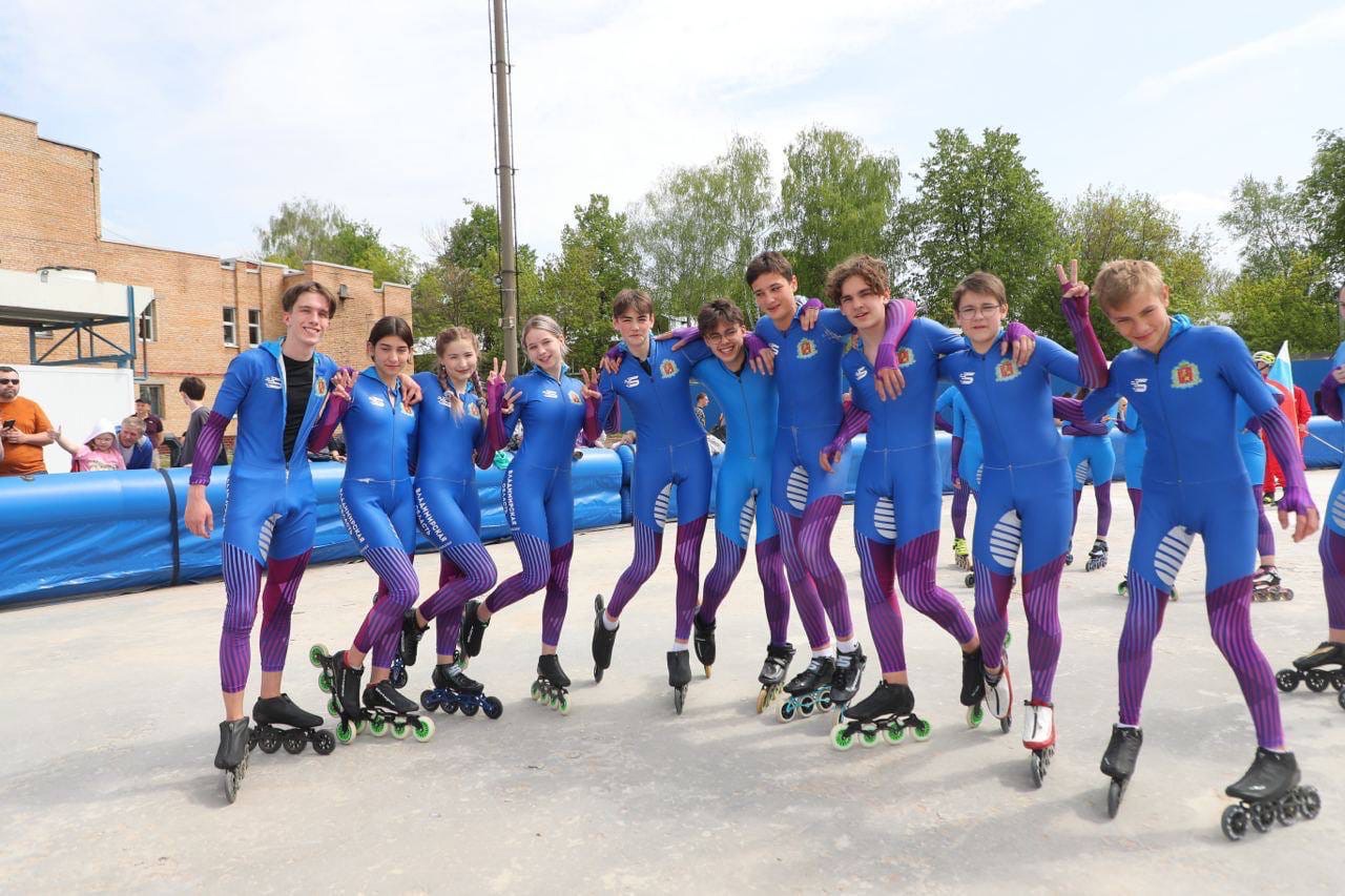 В начале июня Александр Авдеев анонсировал немало масштабных и скорых открытий: лыжероллерная трасса в Александрове, горнолыжная во Владимире, аквапарк в Суздале. И это далеко не все! Рассказываем о спортивно-интерактивных (и не только) точках, появления или реконструкции которых 33-й регион ожидает давно.