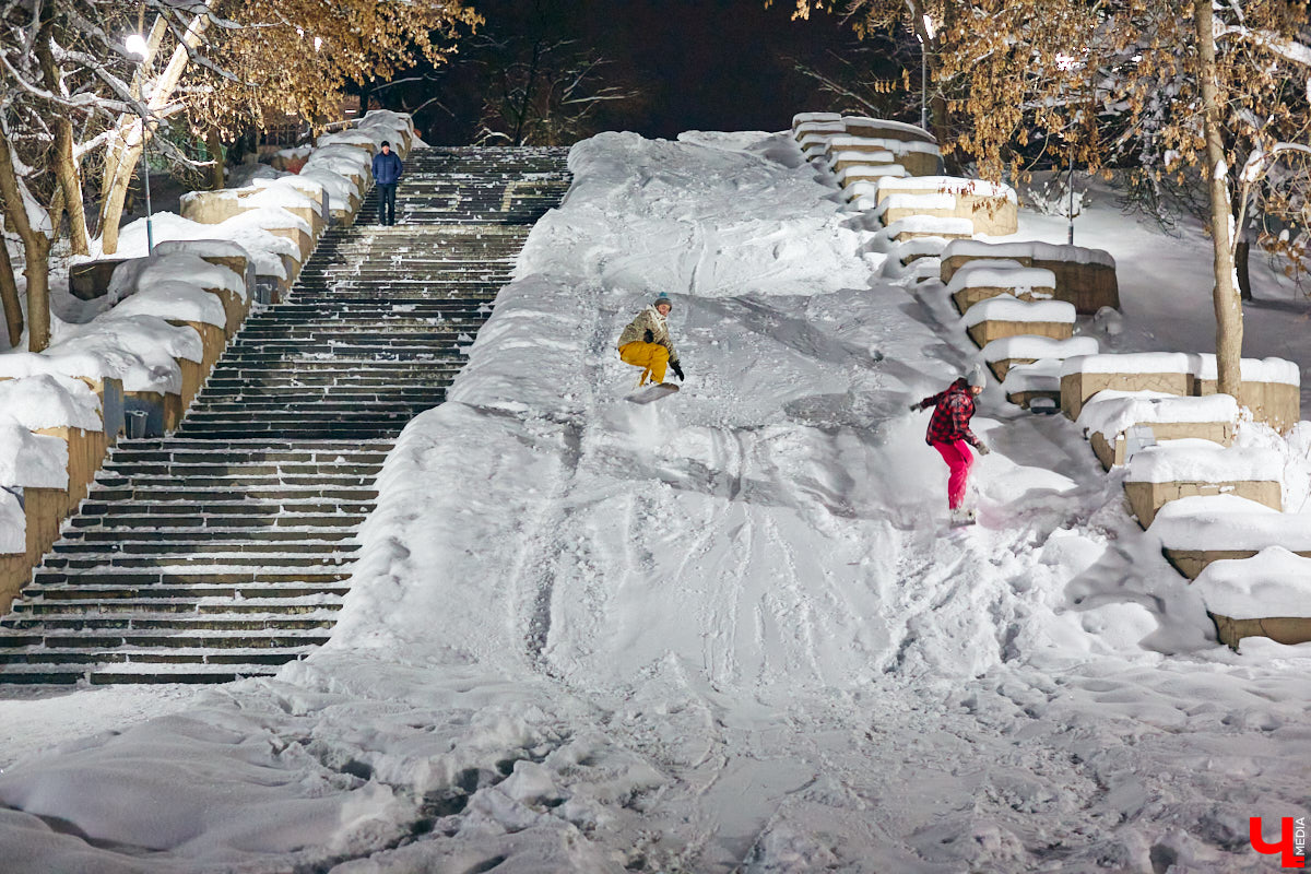 В начале июня Александр Авдеев анонсировал немало масштабных и скорых открытий: лыжероллерная трасса в Александрове, горнолыжная во Владимире, аквапарк в Суздале. И это далеко не все! Рассказываем о спортивно-интерактивных (и не только) точках, появления или реконструкции которых 33-й регион ожидает давно.