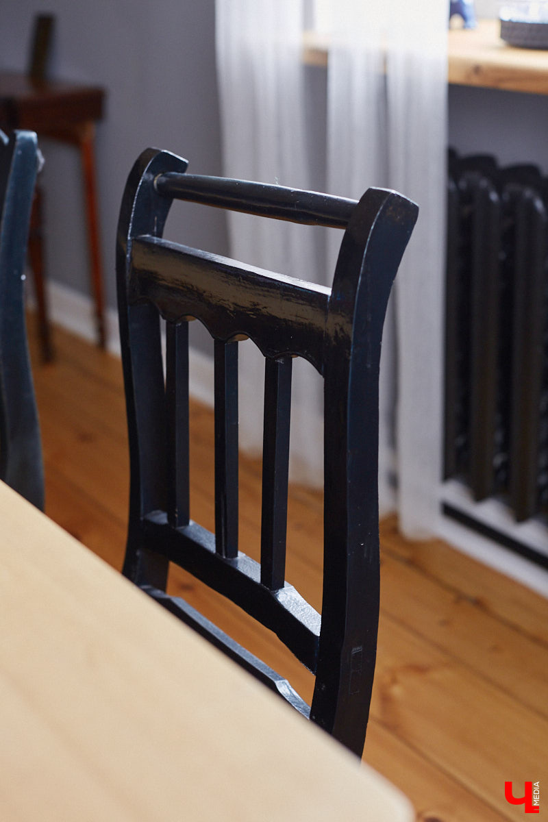 Владимирцы с пятью детьми поселились на лесном хуторе и превратили в симпатичную дачу квартиру в самом центре города.