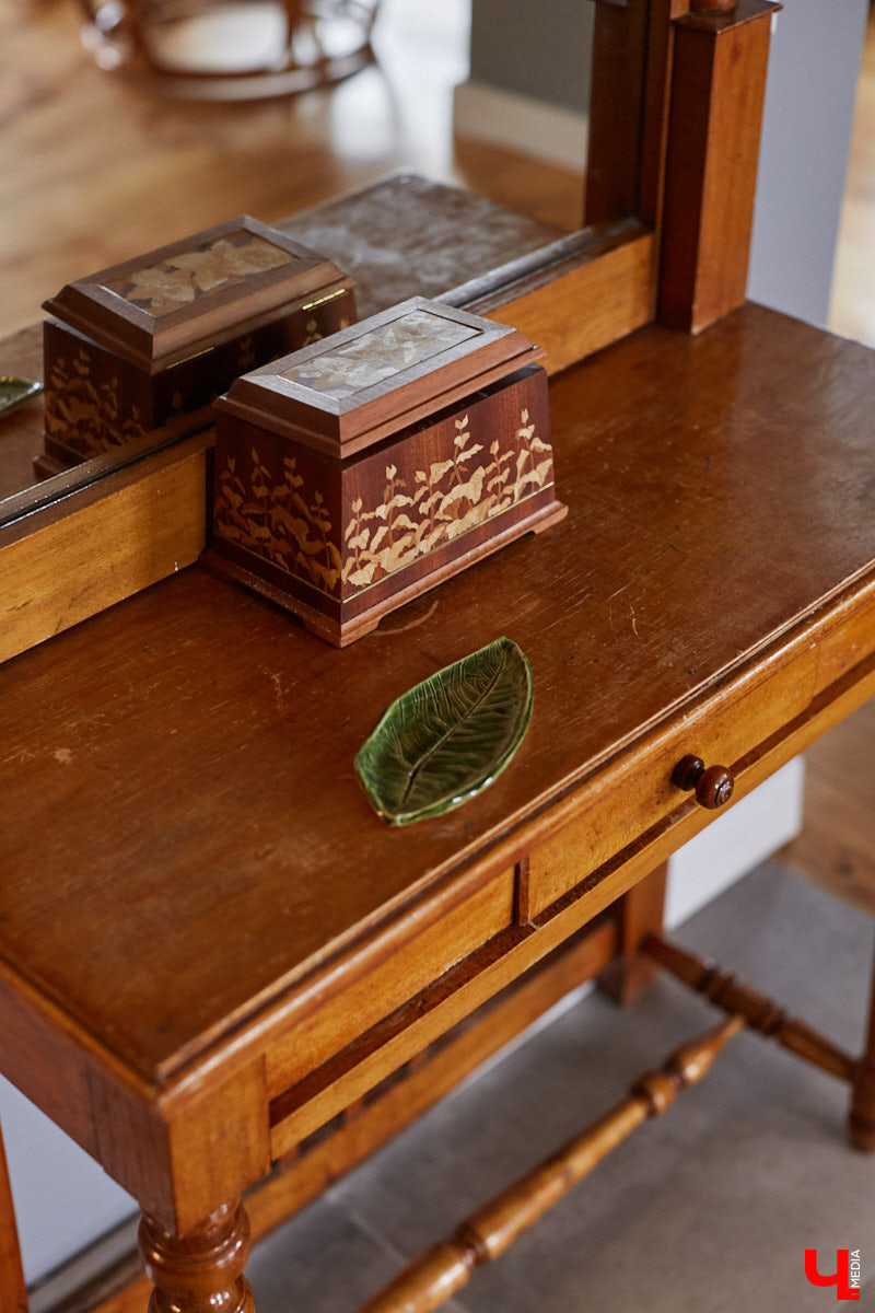 Владимирцы с пятью детьми поселились на лесном хуторе и превратили в симпатичную дачу квартиру в самом центре города.