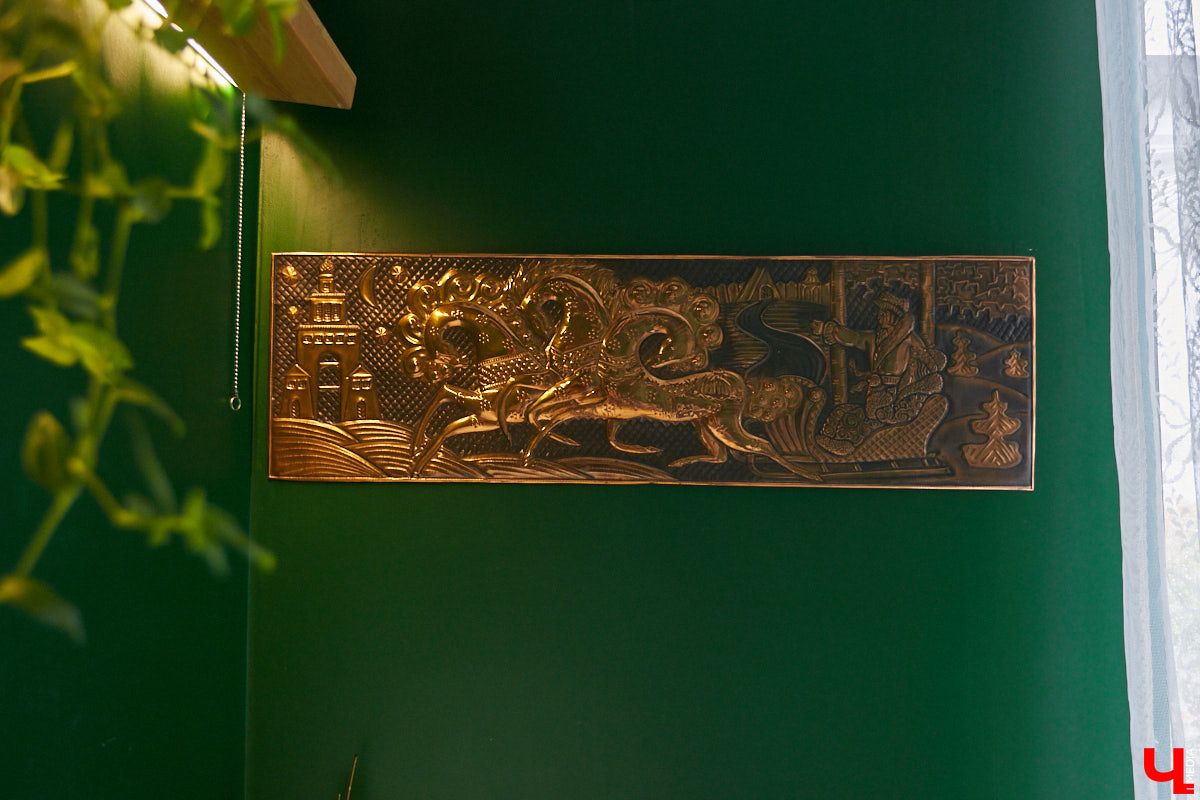 Владимирцы с пятью детьми поселились на лесном хуторе и превратили в симпатичную дачу квартиру в самом центре города.