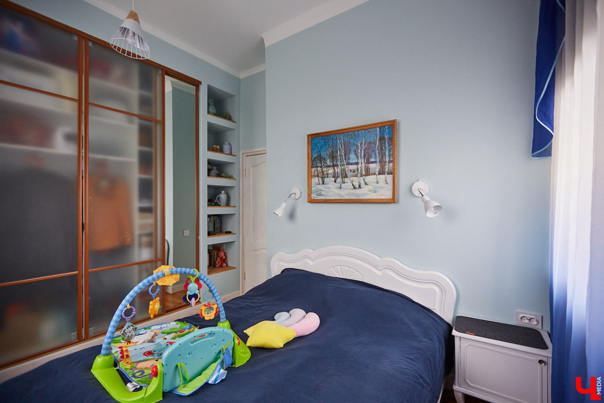 Владимирцы с пятью детьми поселились на лесном хуторе и превратили в симпатичную дачу квартиру в самом центре города.