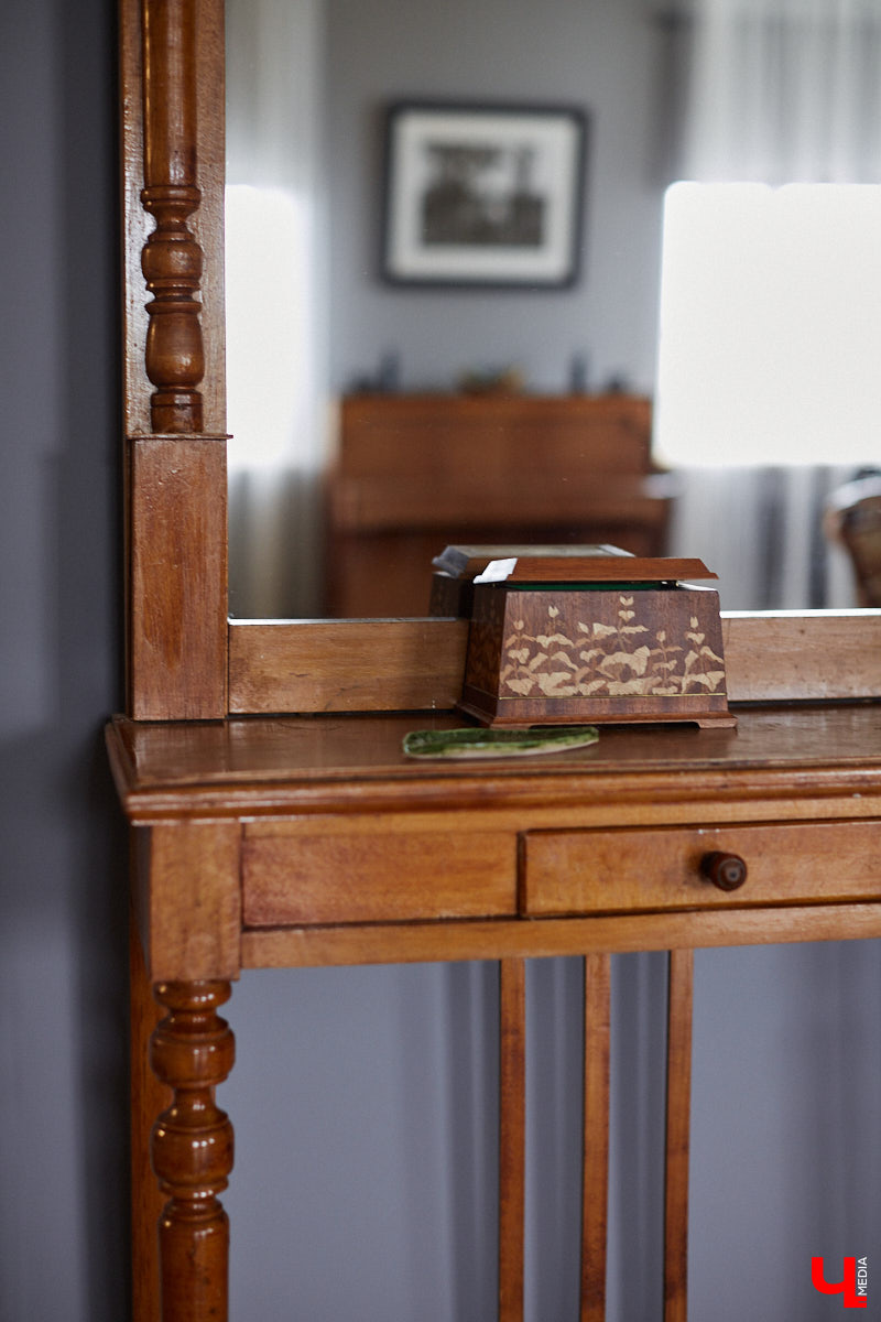 Владимирцы с пятью детьми поселились на лесном хуторе и превратили в симпатичную дачу квартиру в самом центре города.