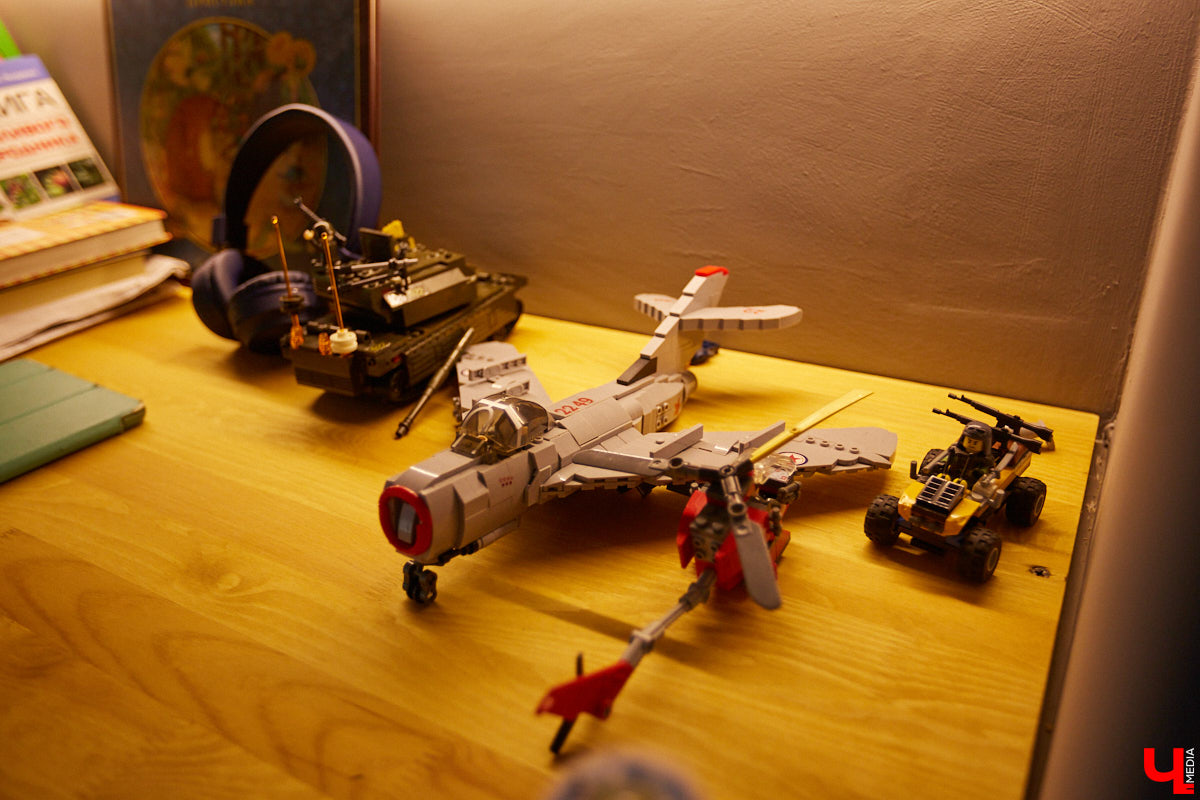 Владимирцы с пятью детьми поселились на лесном хуторе и превратили в симпатичную дачу квартиру в самом центре города.