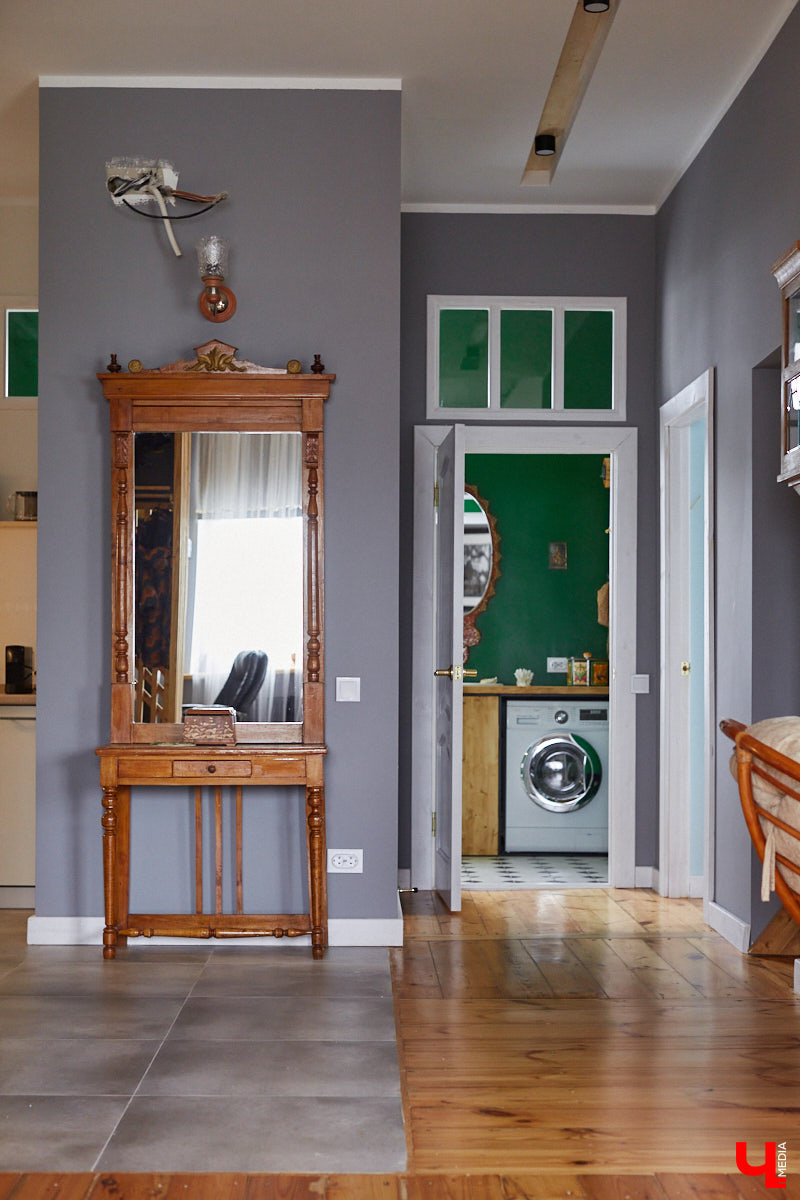 Владимирцы с пятью детьми поселились на лесном хуторе и превратили в симпатичную дачу квартиру в самом центре города.