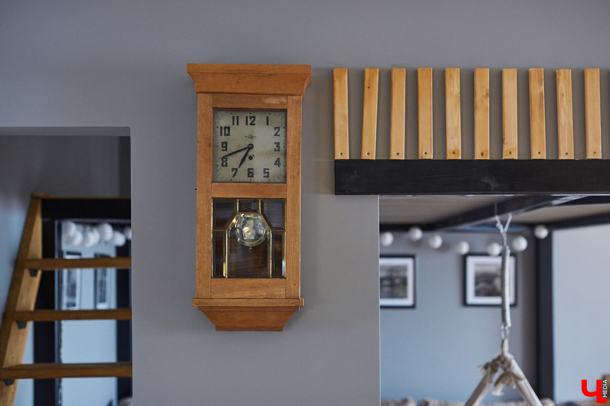 Владимирцы с пятью детьми поселились на лесном хуторе и превратили в симпатичную дачу квартиру в самом центре города.