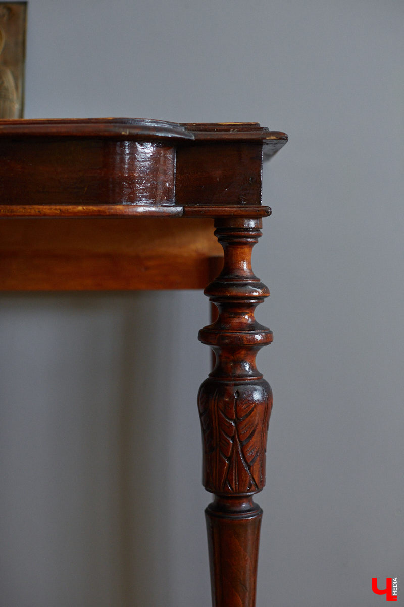 Владимирцы с пятью детьми поселились на лесном хуторе и превратили в симпатичную дачу квартиру в самом центре города.