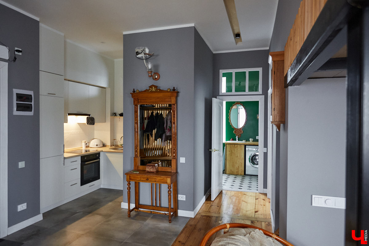 Владимирцы с пятью детьми поселились на лесном хуторе и превратили в симпатичную дачу квартиру в самом центре города.