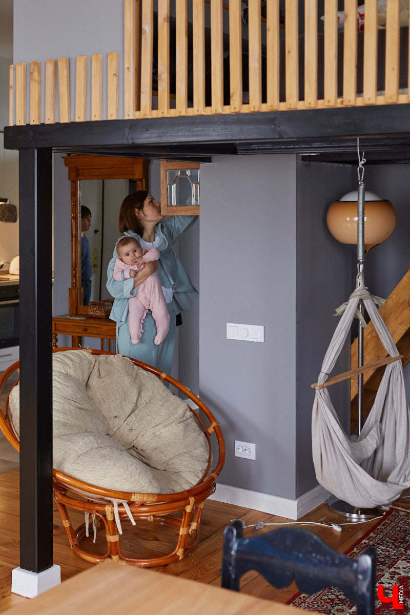 Владимирцы с пятью детьми поселились на лесном хуторе и превратили в симпатичную дачу квартиру в самом центре города.