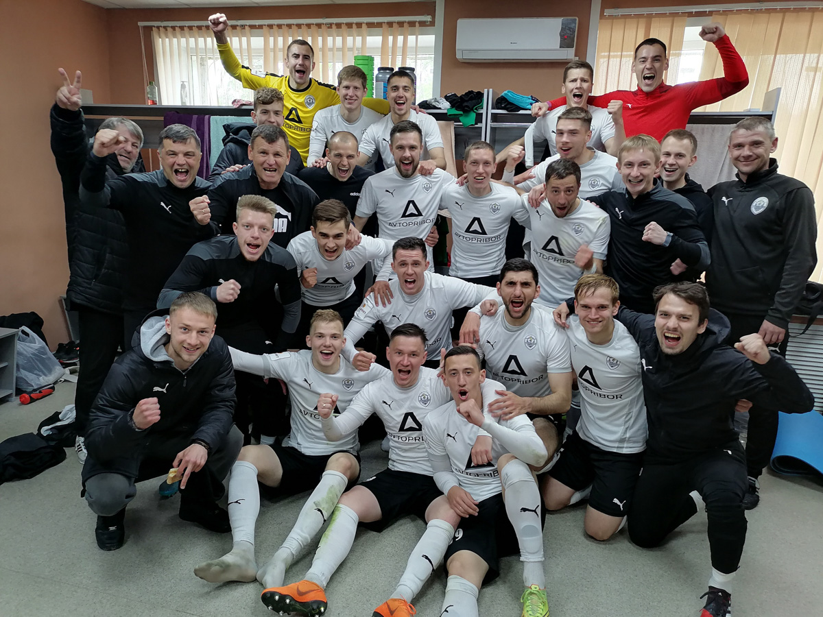 Пятого июня футболисты владимирского «Торпедо» победой над ФК «Луки-Энергия» закрыли сезон 2021-2022 годов, после чего ушли в летний отпуск. События завершившегося сезона войдут в историю ФК «Торпедо», уверен пресс-атташе Владимир Никольский. Почему? Узнаем подробности у официального представителя команды.