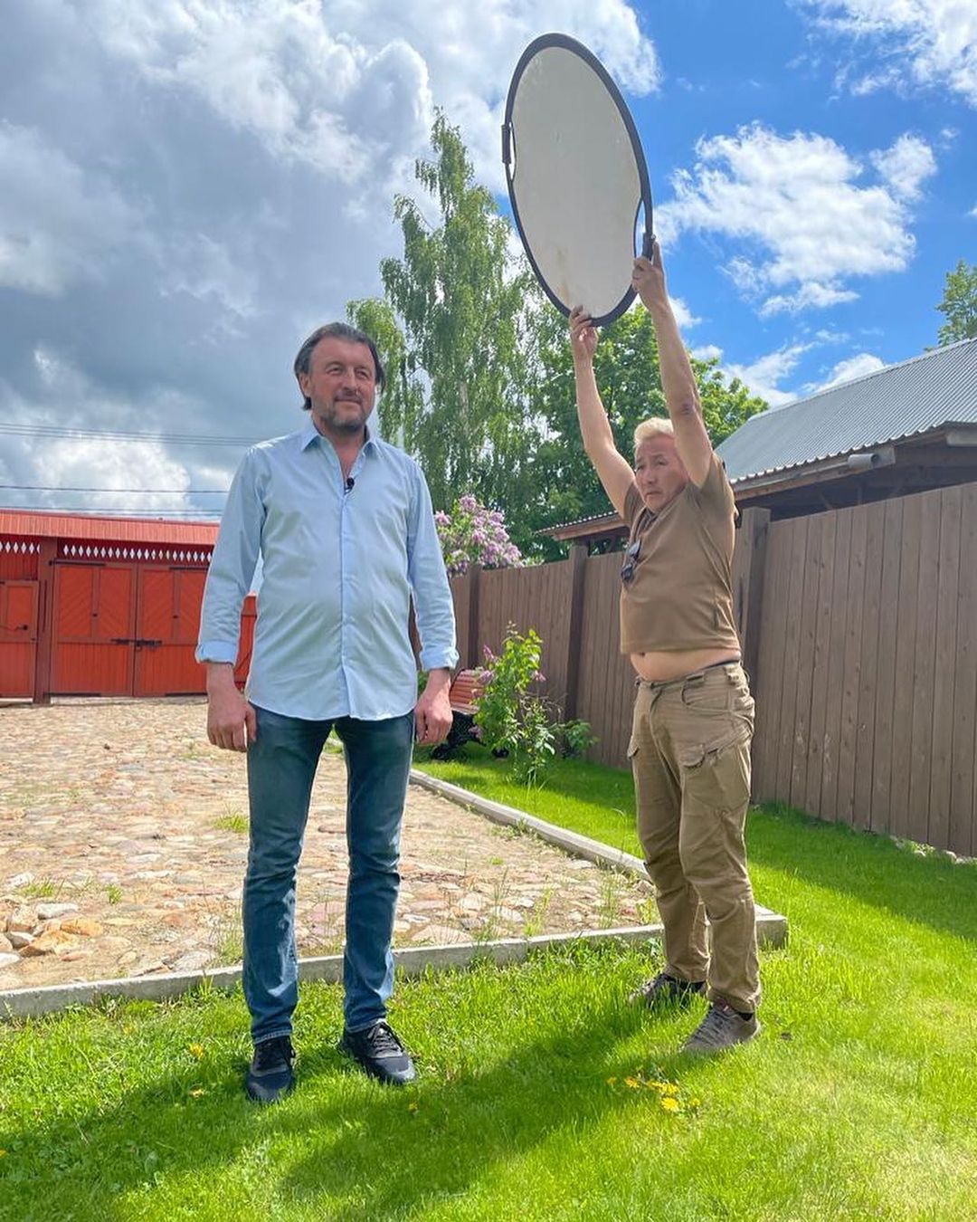 Киржач в эпицентре событий! На днях он стал первым героем нового телевизионного проекта, который скоро выйдет на Первом канале. Съемочная группа работала в городе 4 дня. А вчера в Киржаче стартовал грандиозный музыкальный фестиваль.