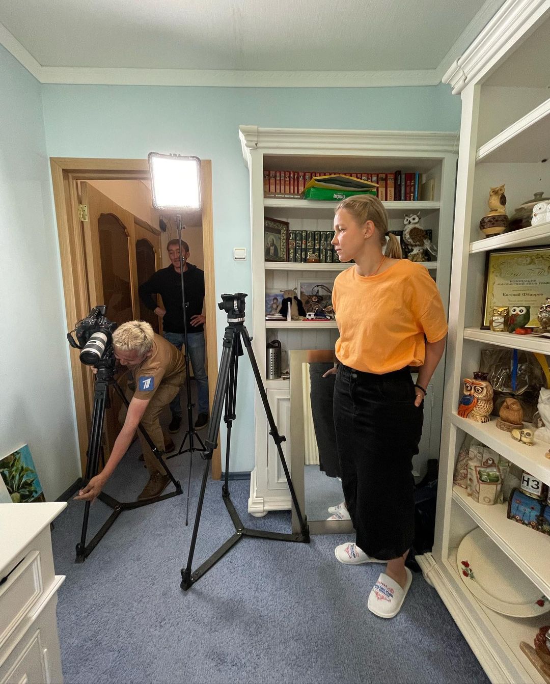 Киржач в эпицентре событий! На днях он стал первым героем нового телевизионного проекта, который скоро выйдет на Первом канале. Съемочная группа работала в городе 4 дня. А вчера в Киржаче стартовал грандиозный музыкальный фестиваль.