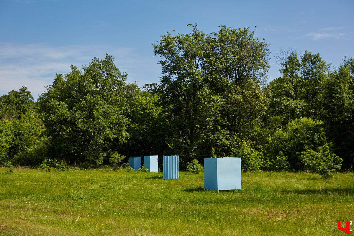 Городская администрация сообщает, что официальное открытие купального сезона состоится 15 июня. За неделю до этого охлаждающего события начинаем присматриваться к ближайшим водоемам и подбирать оптимальные места для семейного отдыха. Встречайте топ самых безопасных пляжей в окрестностях Владимира!