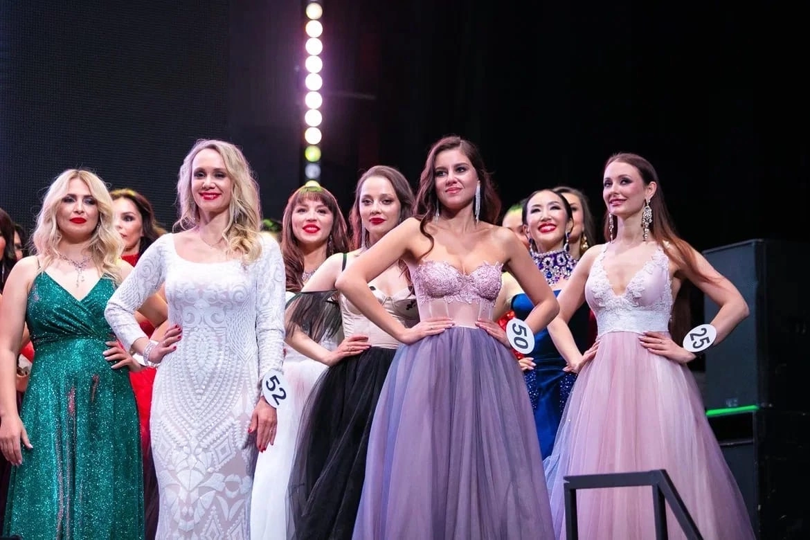Марина Лукьянова из Судогды завоевала титул «Четвертая вице-миссис» и получила право представлять нашу страну на международных конкурсах красоты!