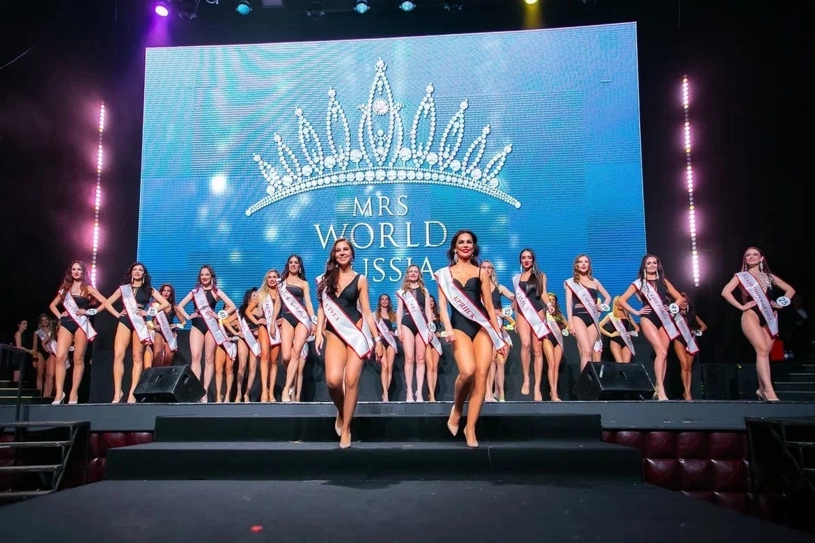 Марина Лукьянова из Судогды завоевала титул «Четвертая вице-миссис» и получила право представлять нашу страну на международных конкурсах красоты!