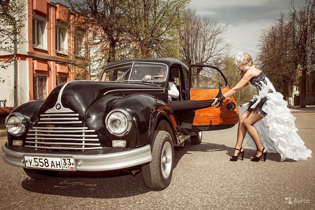 А что вы сделаете, если встретите необычный автомобиль на дороге? Как минимум, фотографию. В объектив жителей области попали сразу несколько раритетных авто. Расскажем, какие именно.