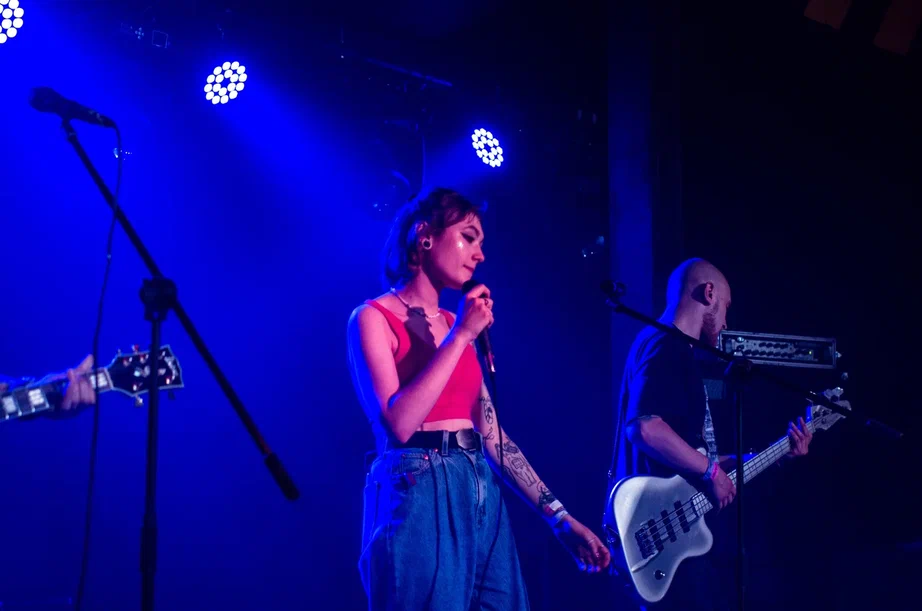 12 июня во Владимире зажгли четыре молодых и динамично набирающих обороты коллектива, подарив местным меломанам свежий и актуальный поп-панк.