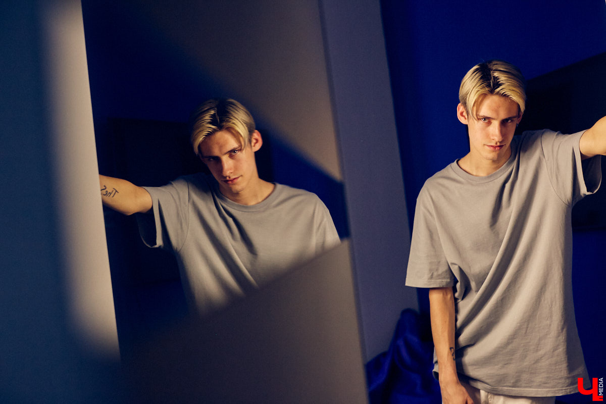 Вадим Вавиловский, или theSprint, – тиктокер из Владимира, у которого 1,5 млн подписчиков. Постановы, проплаченные товары, бессмысленные тренды ради попадания в рекомендации. Больше о жизни блогера, который теперь остался без главной рабочей площадки, читайте в рубрике «Неудобные вопросы».