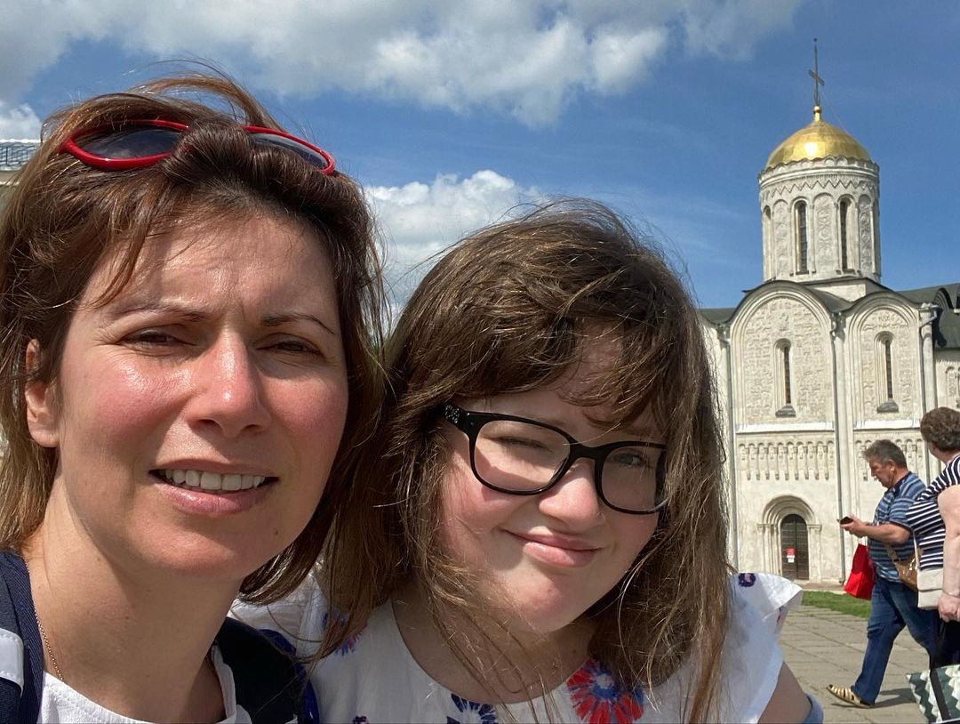 Не только мы отдыхали в минувший уик-энд на просторах любимого региона, но и медийные персоны из Москвы. Они провели праздничные выходные во Владимире и Суздале. 