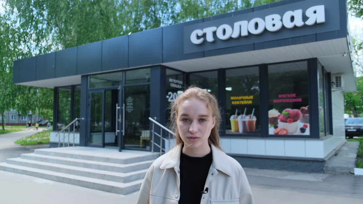 Ресторан быстрого питания «Вкусно — и точка» откроется во Владимире в следующем месяце. Уже известна предварительная дата — 4 июля. Пока двери бывшего McDonald’s закрыты, местные студенты составили свой топ заведений фастфуда в нашем городе. Среди основных критериев — цена, шаговая доступность и, конечно, вкус.