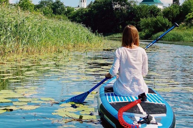 Поехать на море в этом году не получится? Путешествие сорвалось, и настроения отдыхать нет совсем? Яркие фотографии друзей в социальных сетях добавляют тоски? Не время грустить! Лето набирает обороты! А пляжи и водные развлечения можно найти недалеко от дома. «Ключ-Медиа» выяснил, чем заняться, если вы не смогли отправиться на курорт.