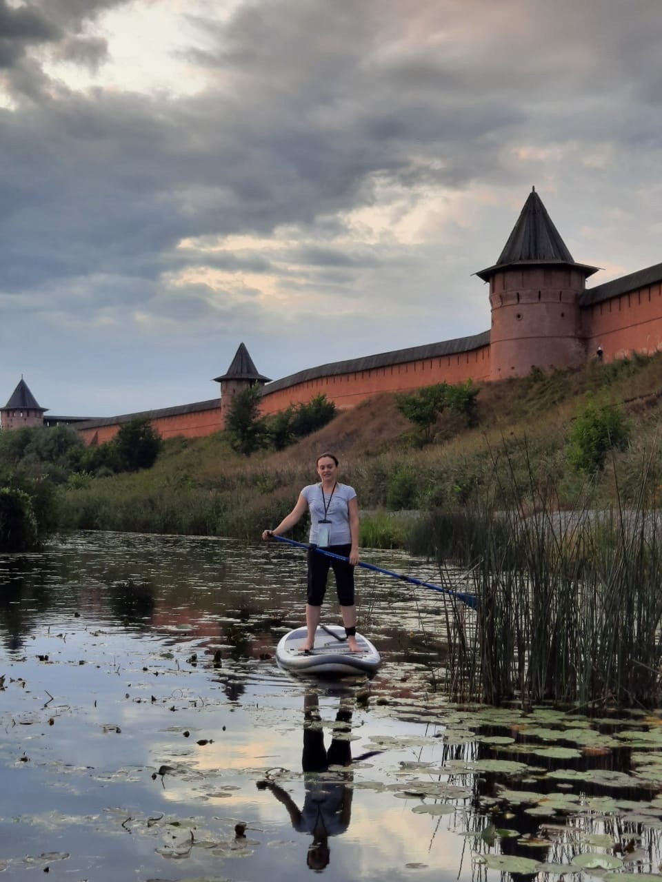 Поехать на море в этом году не получится? Путешествие сорвалось, и настроения отдыхать нет совсем? Яркие фотографии друзей в социальных сетях добавляют тоски? Не время грустить! Лето набирает обороты! А пляжи и водные развлечения можно найти недалеко от дома. «Ключ-Медиа» выяснил, чем заняться, если вы не смогли отправиться на курорт.