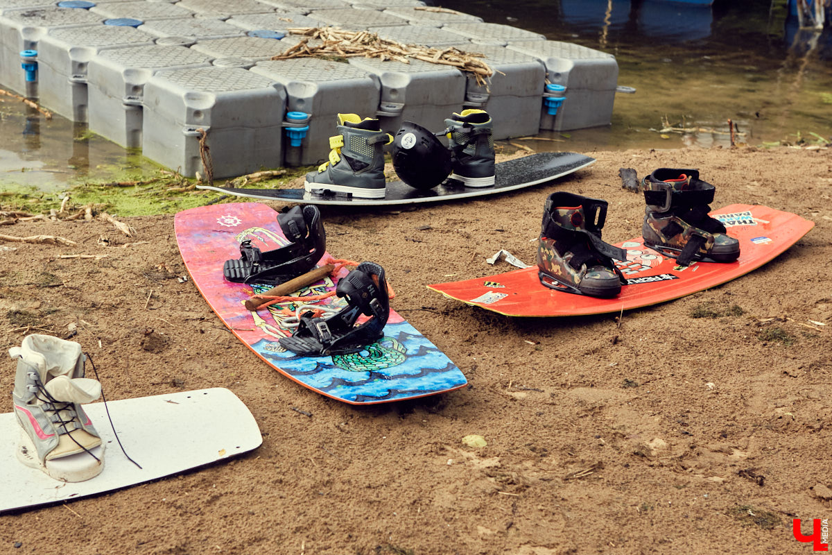 Поехать на море в этом году не получится? Путешествие сорвалось, и настроения отдыхать нет совсем? Яркие фотографии друзей в социальных сетях добавляют тоски? Не время грустить! Лето набирает обороты! А пляжи и водные развлечения можно найти недалеко от дома. «Ключ-Медиа» выяснил, чем заняться, если вы не смогли отправиться на курорт.