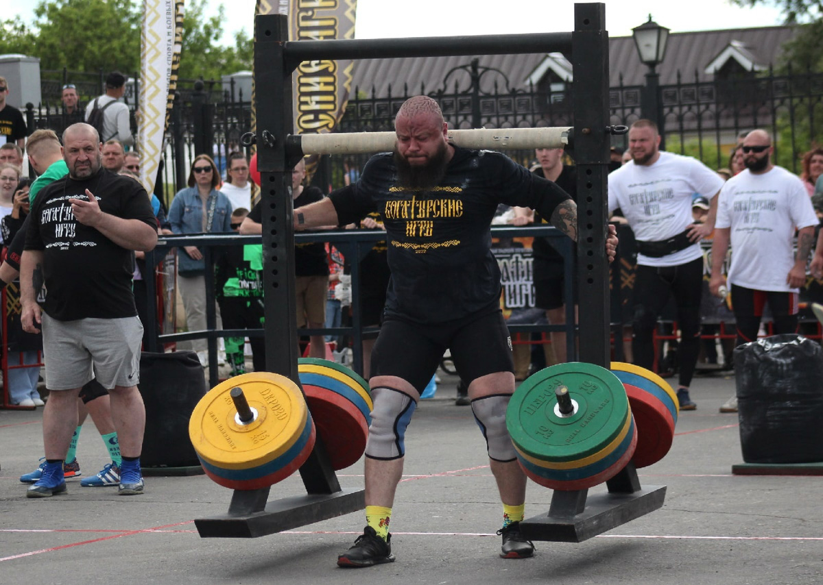 Минувший уик-энд пролетел незаметно, но мы хотим ненадолго окунуться в его атмосферу снова. Ведь в выходные прошли довольно громкие события. Именно о них сейчас и вспомним.