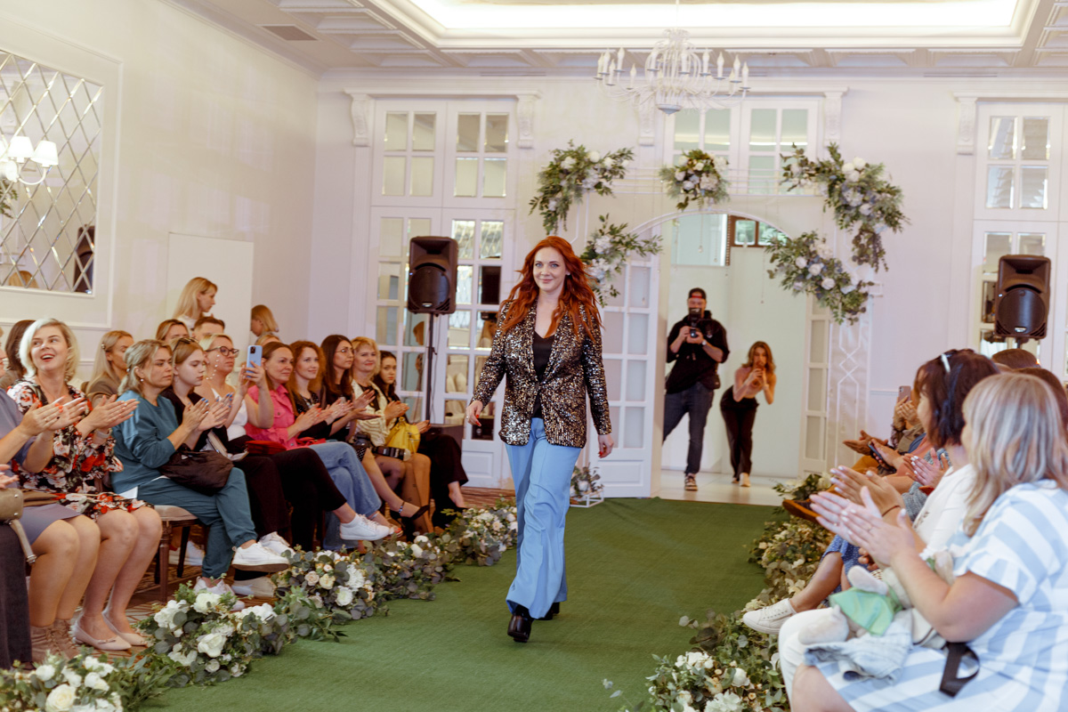 В областном центре состоялось важнейшее событие в мире моды – Vladimir Fashion Day. В этом году его отличительной особенностью стал приезд в город именитых дизайнеров. Например, дома моды Вячеслава Зайцева. У организатора мероприятия мы узнали, как все прошло.