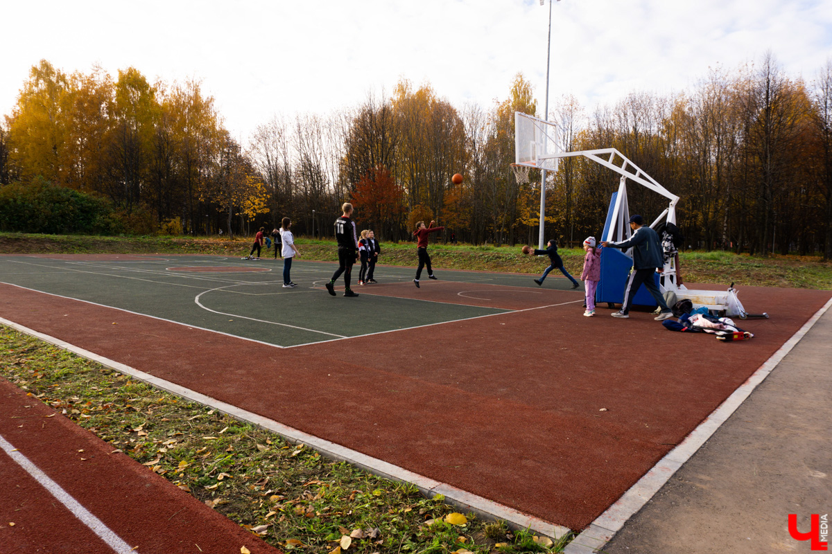 У нас для вас отличные новости! Благодаря дополнительному финансированию во Владимирской области в 2022 году построят сразу две «умные» спортивные площадки. Давайте разбираться, где именно.